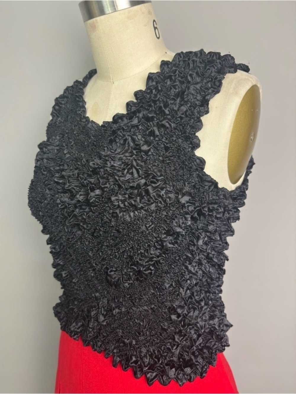 Women’s Vintage Black Textured Y2K Ruffle Goth Tank Top